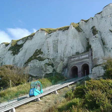 Appart En 1er Etage A 120m De La Daire