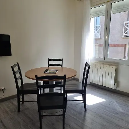 Appart En 1er Etage A 120m De La Le Tréport